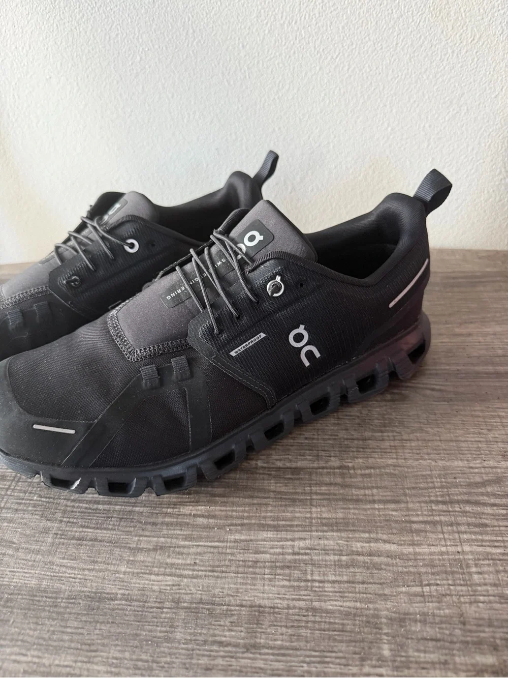 On Running Black Cloudswift Low-Profile Running Sneakers